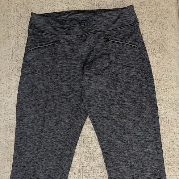 Athleta Women's Heathered Gray Zipper‎ Pocket Cropped Pants, Size S - Picture 1 of 4